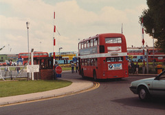 Cambus 725 (DEX 228T) at RAF Mildenhall – 25 May 1985 (19-6)