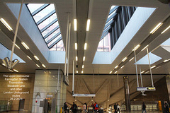 Farringdon upper concourse towards the escalators 25 2 2023