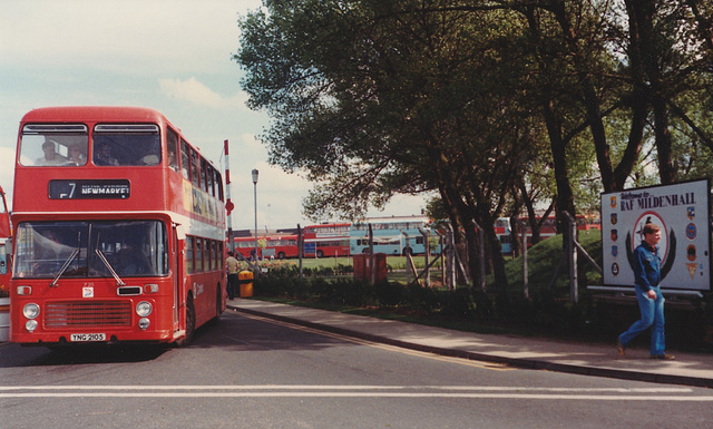 Cambus 720 (YNG 210S) at RAF Mildenhall – 25 May 1985 (19-5) Cambus 720 (YNG 210S) at RAF Mildenhall – 25 May 1985 (19-5)