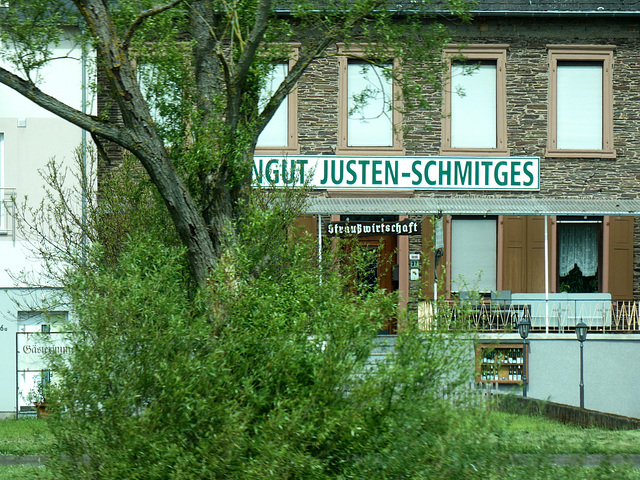 Uerzig- Weingut Justen Schmitges