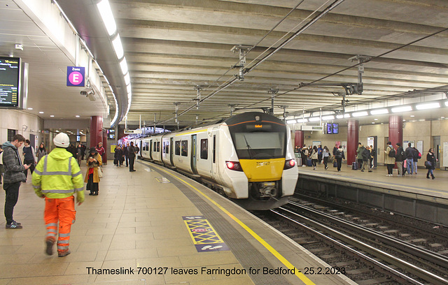 Thameslink 700127 leaves Farringdon for Bedford - 25 2 2023