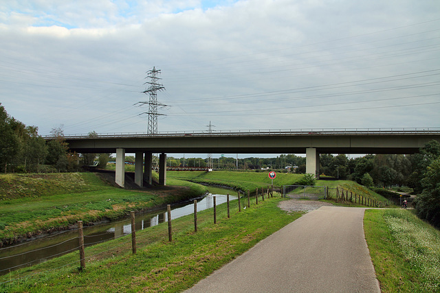 Autobahnbrücke der A42 über der Emscher (Oberhausen-Buschhausen) / 6.09.2020