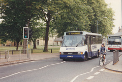 Cambus Limited 975 (M975 WWR) seen in Emmanuel Road, Cambridge – 10 Jul 1995 (276-14A)