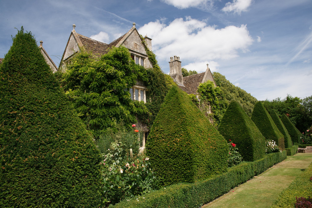 Malmesbury Abbey House Gardens