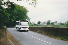 Lakeland Coaches T436 EBD crossing the River Ribble at Mitton – 30 May 2001 (466-31A)