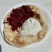 Leipzig 2025 – Khachapuri with red cabbage and sour cream