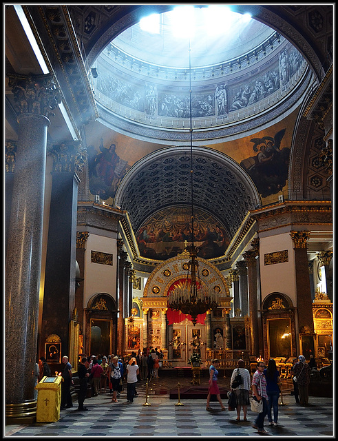 #15 Cattedrale di Sant'Isacco