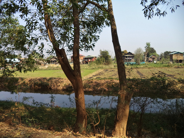 near Nyaung Shwe