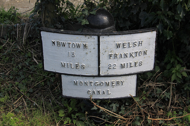 Welshpool Canal sign