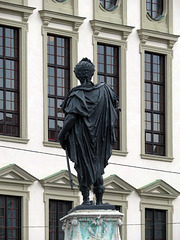 Brunnen-Statue