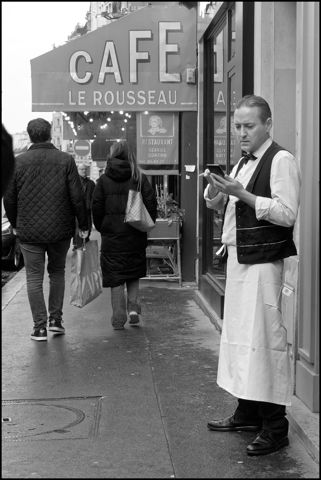 Rue du Cherche-Midi à 16 heures