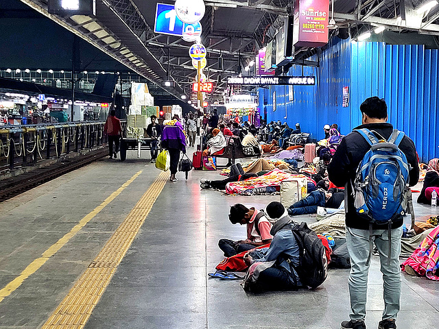AHMEDABAD railway station at 6 am