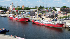 Blick vom Riesenrad:  ELBE 1 und ELBE 3 zu Besuch beim Harburger Hafenfest