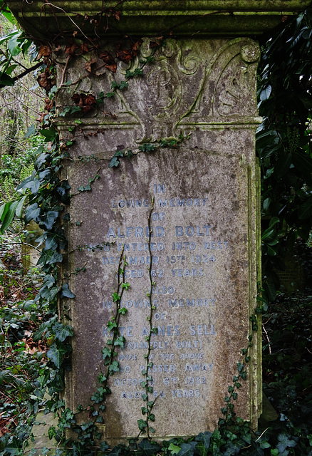 st pancras and islington cemetery, east finchley, london