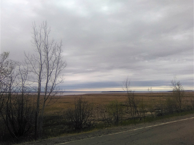 Vue nuageuse sur la Baie de Fundy // Cloudy bay view