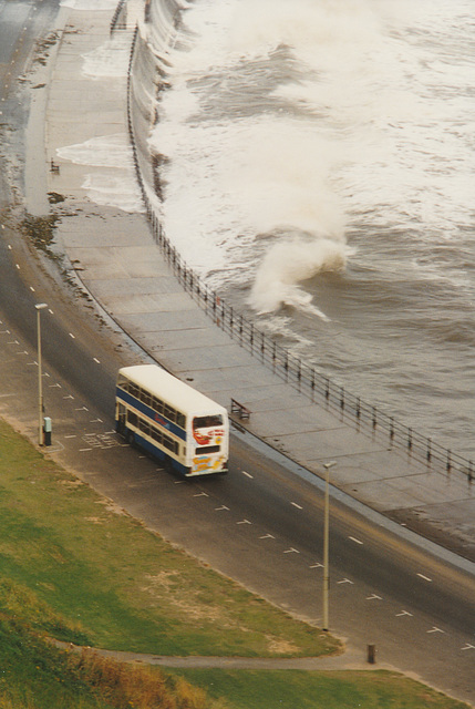Yorkshire Coastliner 481 (C481 YWY) in Scarborough – 12 Aug 1994 (235-30) (2) Yorkshire Coastliner 481 (C481 YWY) in Scarborough – 12 Aug 1994 (235-30) (2)