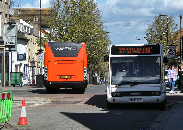 Mulleys Motorways GO07 DRM (YN07 LHO) and MX08 DFY in Bury St. Edmunds - 11 April 2023 (P1140841) Mulleys Motorways GO07 DRM (YN07 LHO) and MX08 DFY in Bury St. Edmunds - 11 April 2023 (P1140841)