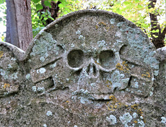 c18 gravestone, wickhambreaux church, kent (3)