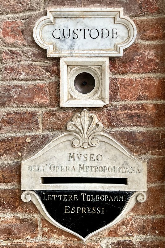 Siena 2024 –  Museo dell’Opera Metropolitana del Duomo – Bell and letterbox