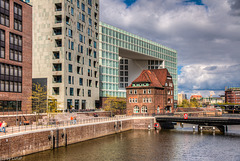 Old and New - In Hamburg's Hafencity (060°)