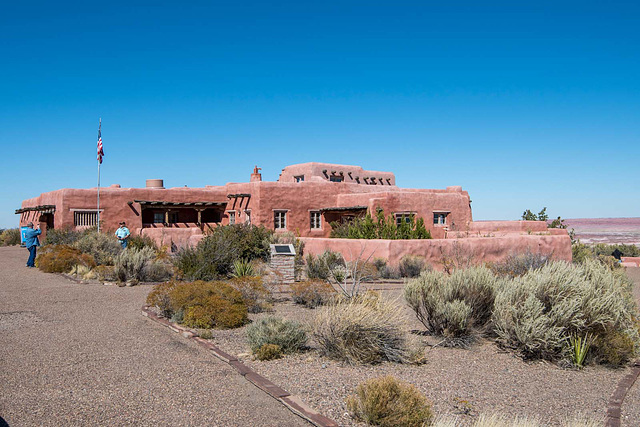 A visitor centre at the painted desert2