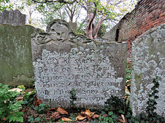 c18 gravestone, wickhambreaux church, kent (1)