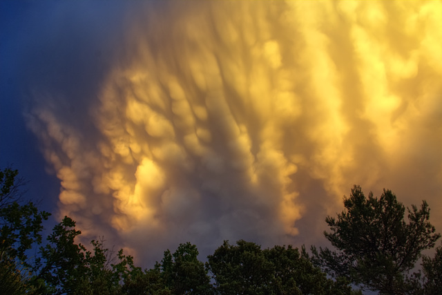 Ciel d'orage dans la Drôme .3