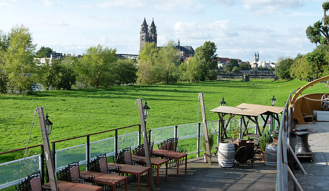 Blick vom Seitenradschleppdampfer "Württemberg"