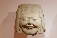 Tête de femme souriant (Mexique)