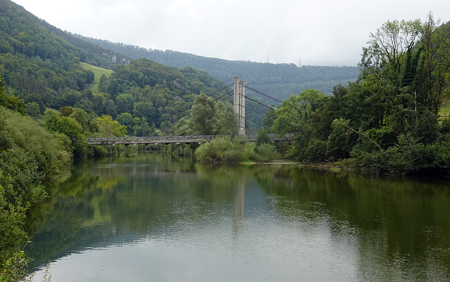 Strassenbrücke übern den Fluss Doubs bei Saint-Ursanne Strassenbrücke übern den Fluss Doubs bei Saint-Ursanne