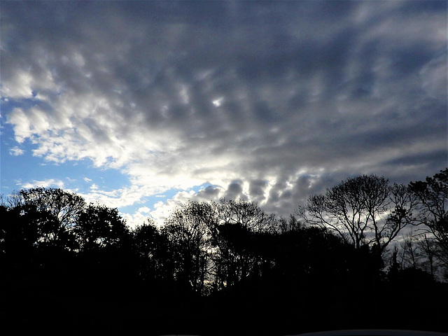 le ciel n'en fait qu'à sa tête,,