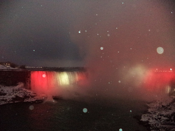 Bulles de chutes hivernales / Winter's falls flying bubbles