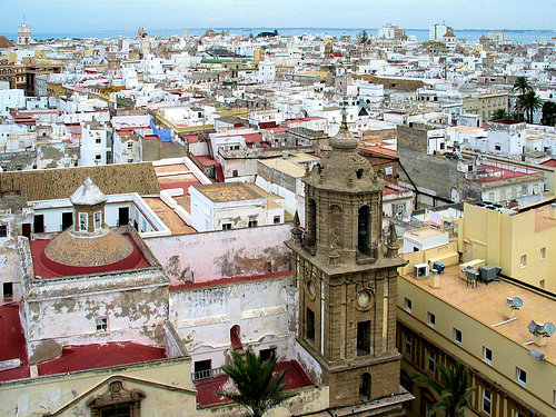 Cadiz, zu Füßen der Kathedrale