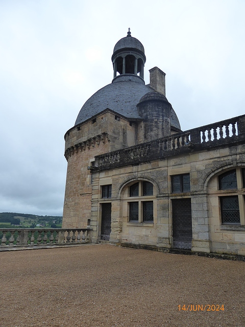 le chateau de HAUTEFORT (Dordogne) 1/3 le chateau de HAUTEFORT (Dordogne) 1/3