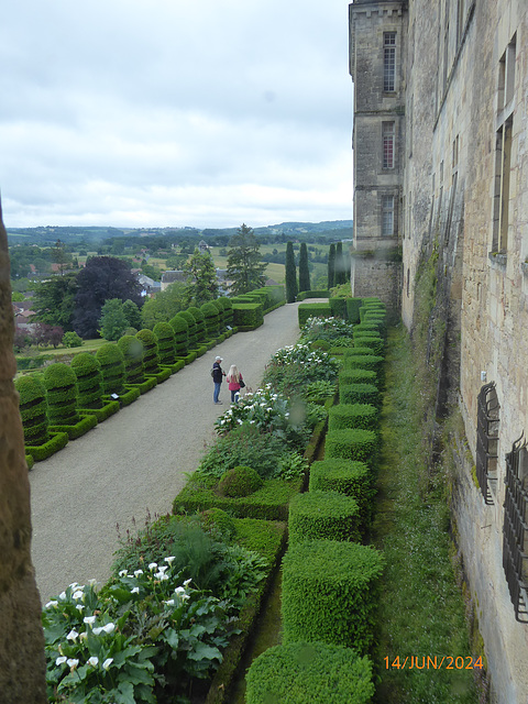 le chateau de HAUTEFORT (Dordogne) 2/3 le chateau de HAUTEFORT (Dordogne) 2/3