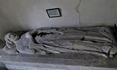 c14 tomb with effigy of priest, william heghtresbury +1372, ickham church, kent (7)