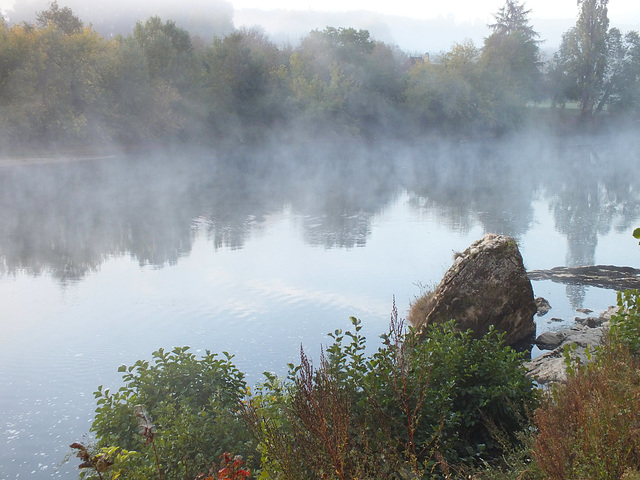 Bords de Dordogne au petit matin (Périgord noir)