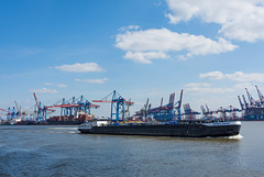 Hamburg Hafen (© Buelipix)