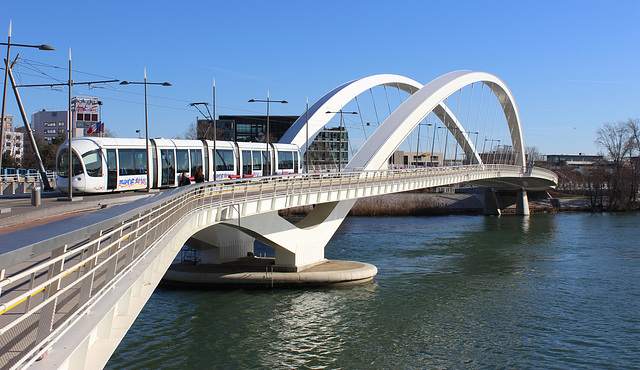 Lyon (69) 12 janvier 2015. Le pont Raymond Barre.