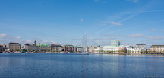 Blick vom Ballindamm über die Binnenalster (© Buelipix)