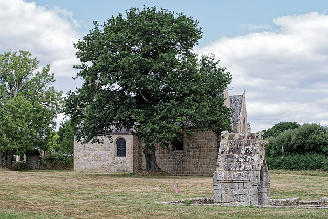 22.07.27 Chapelle St. Méen 2