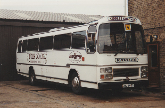 Kiddle’s Coaches of St. Ives UHJ 797Y (PTX 332Y, 9424 RU) – 8 Apr 1996 (306-17)