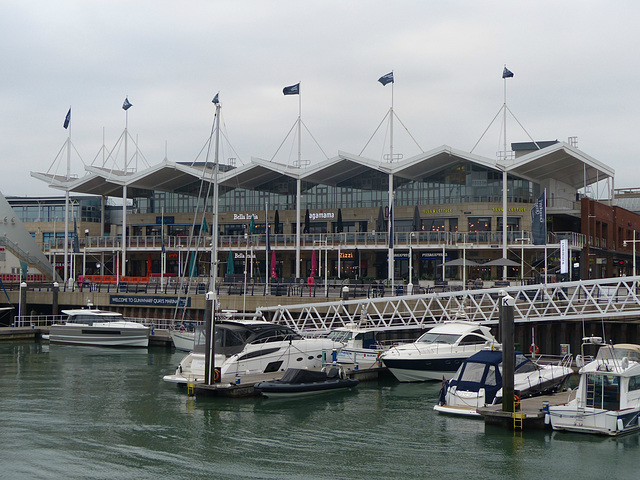 Gunwharf Quays Restaurants - 8 May 2017