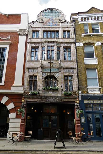 fox and anchor pub, charterhouse st, london