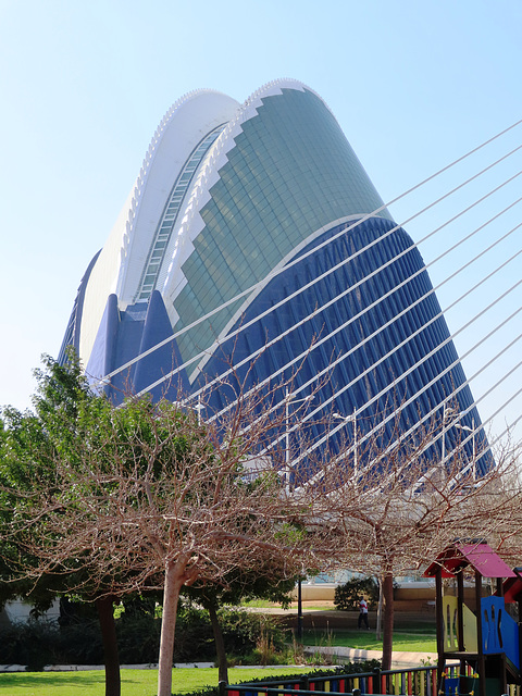 Valencia:  edificio el Ágora