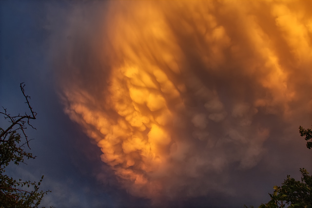 Ciel d'orage dans la Drôme .2