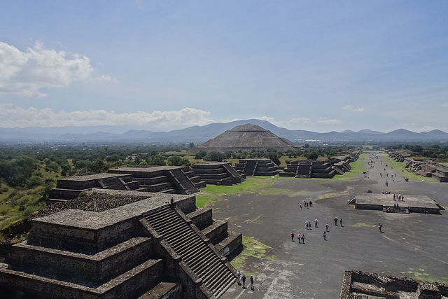 View From The Piramide De La Luna