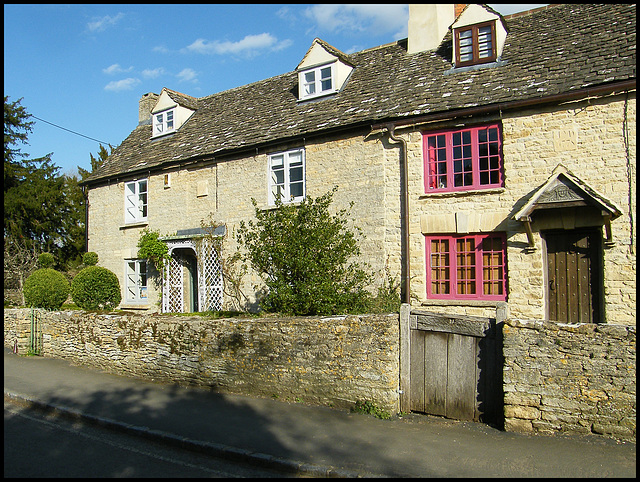 cottage gate in Kidlington