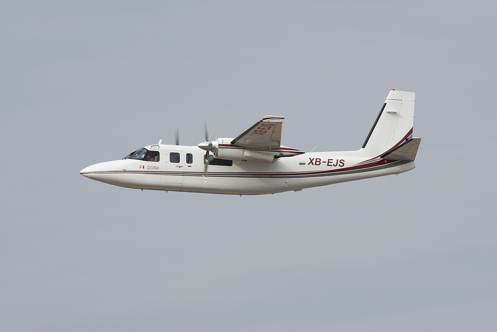 Rockwell Commander 690B XB-EJS