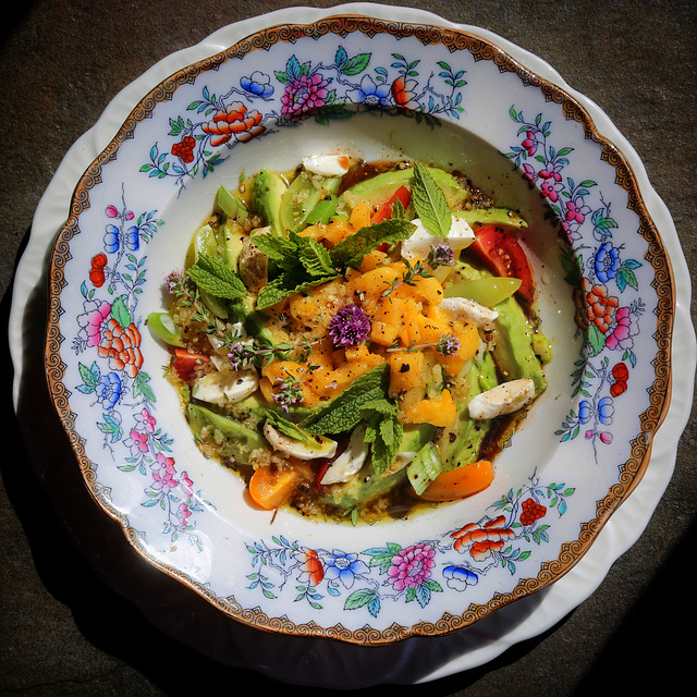 avocado & peach salad with mint